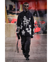 032c-melting-daisies-runways-style-berlin-fall-winter-25-stylealbum-oversized-knitwear