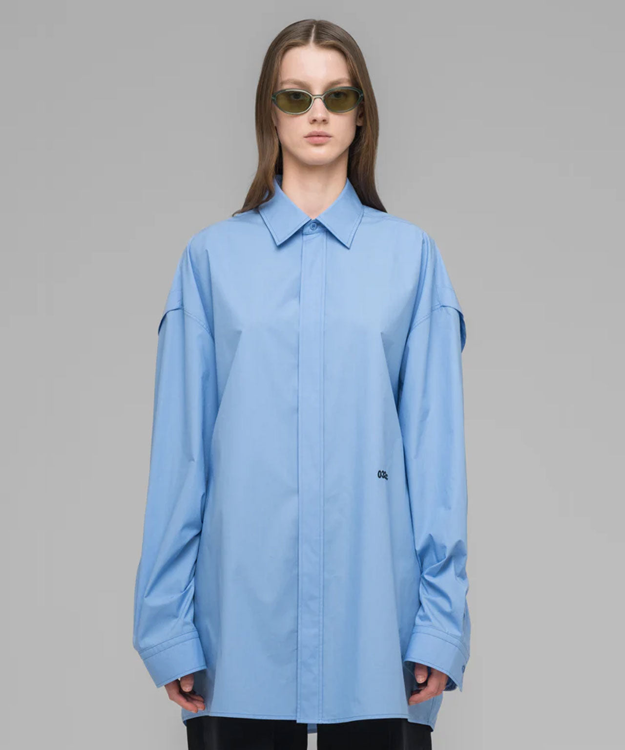 032C Blaues, oversized Hemd