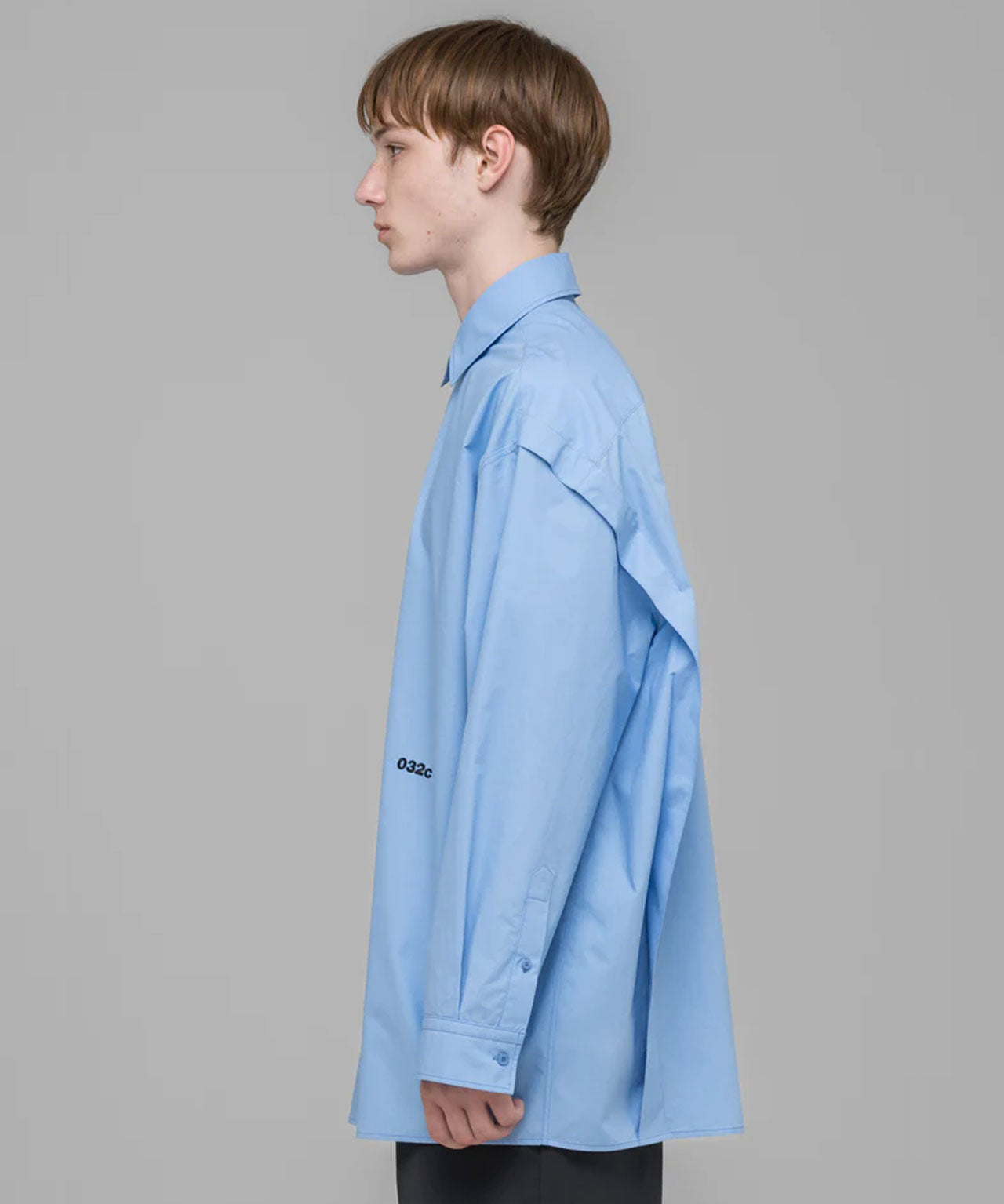 032C Blaues, oversized Hemd