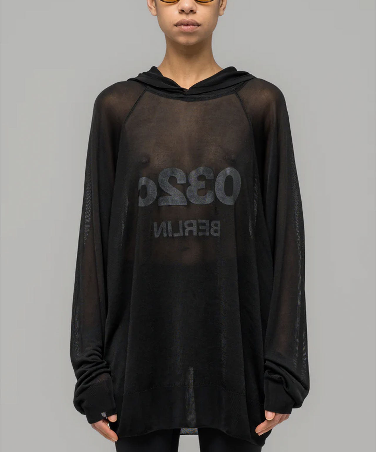 032c Schwarzer, transparenter Strickhoodie