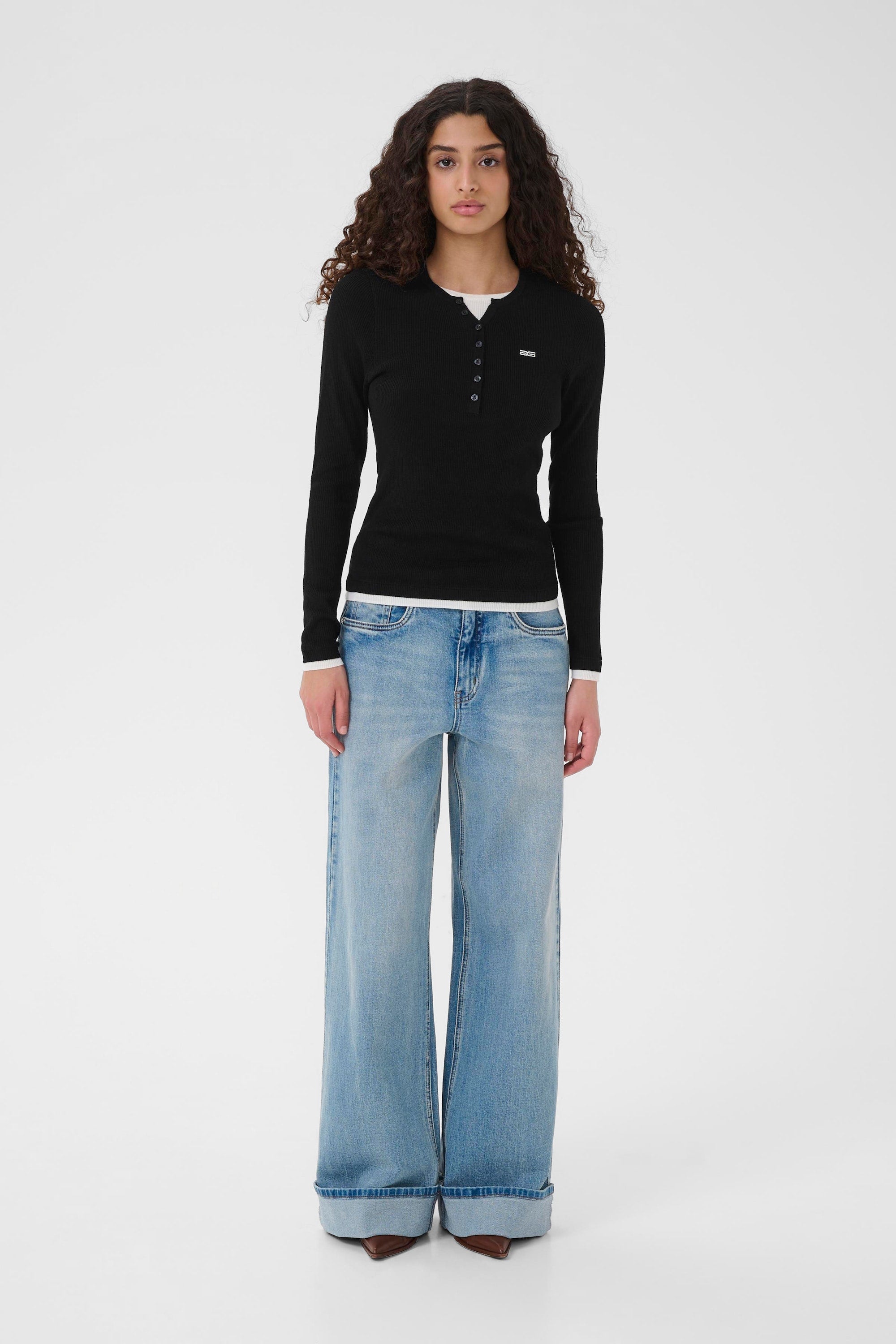 Schmales Strickshirt mit Layereffekt