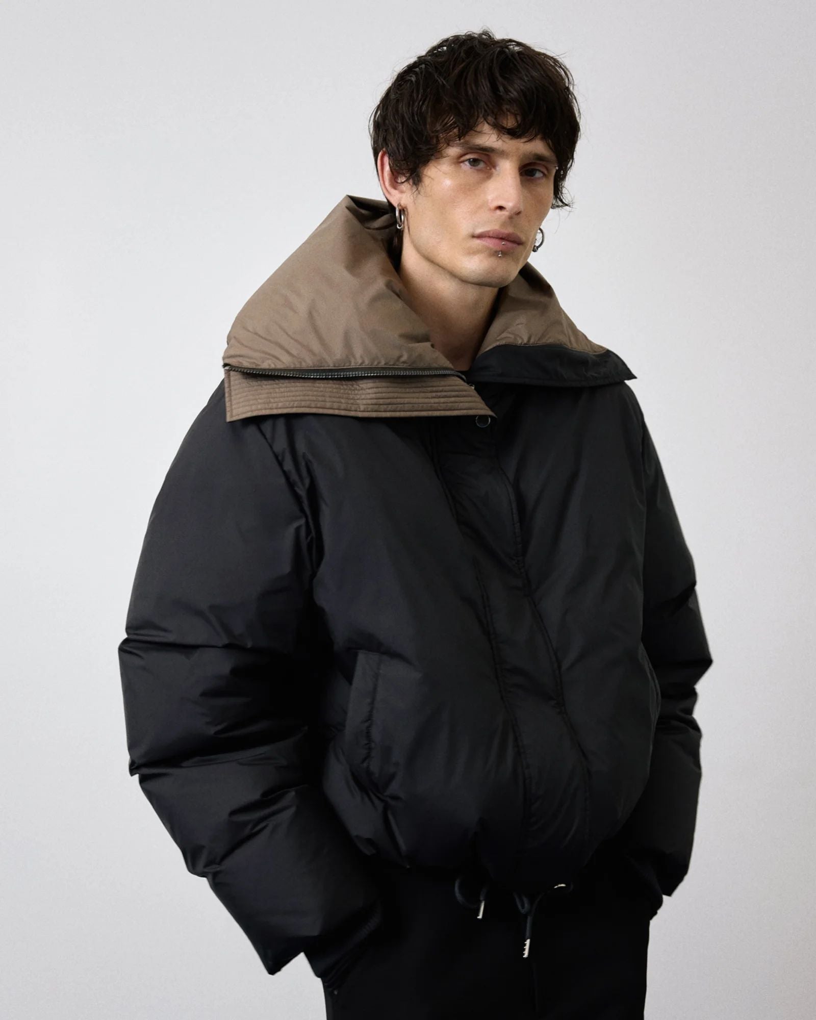 Entire Studios Leichtes Pufferjacket mit großem Funnelkragen