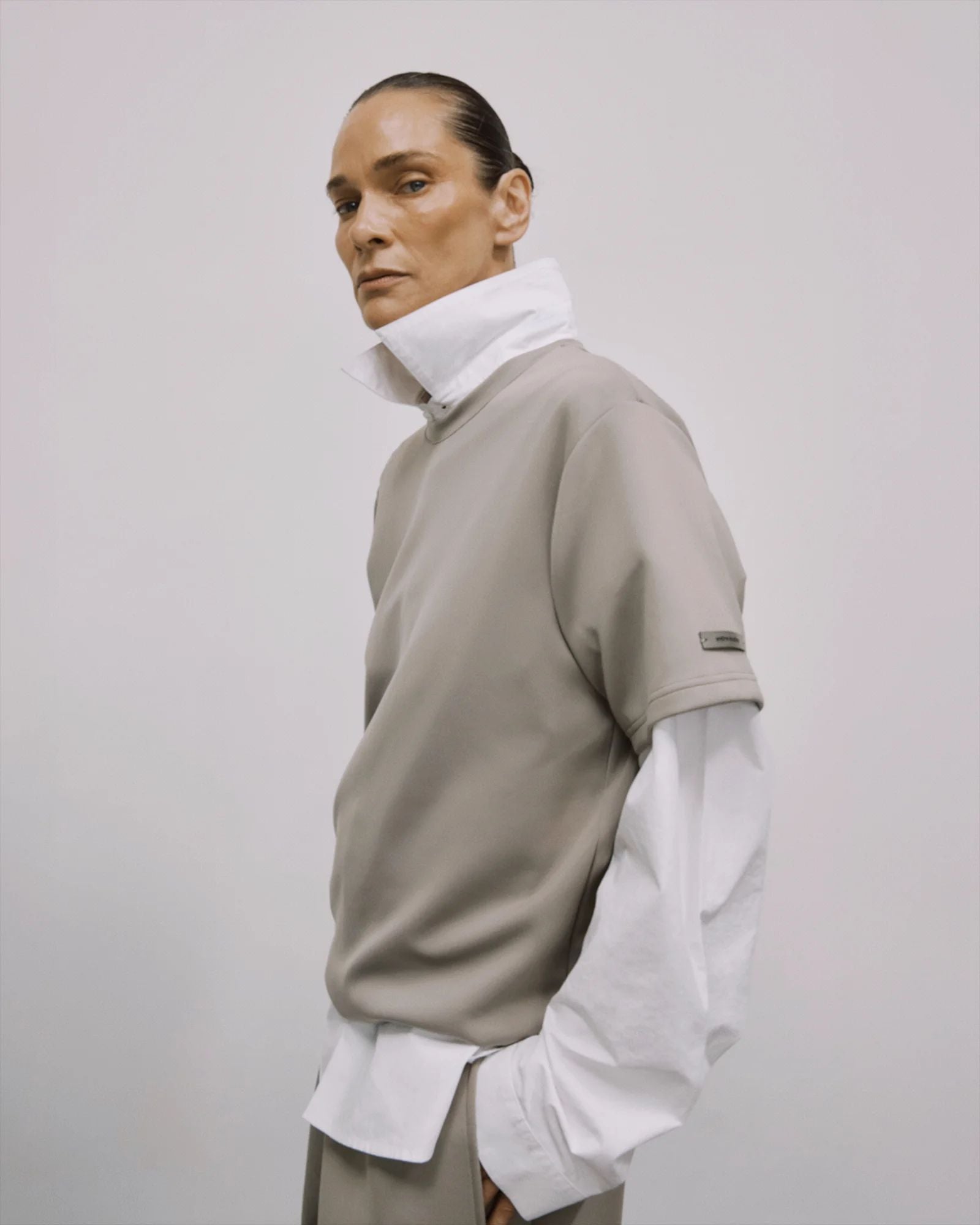 Entire Studios Schlammafarbenes Scuba T-Shirt