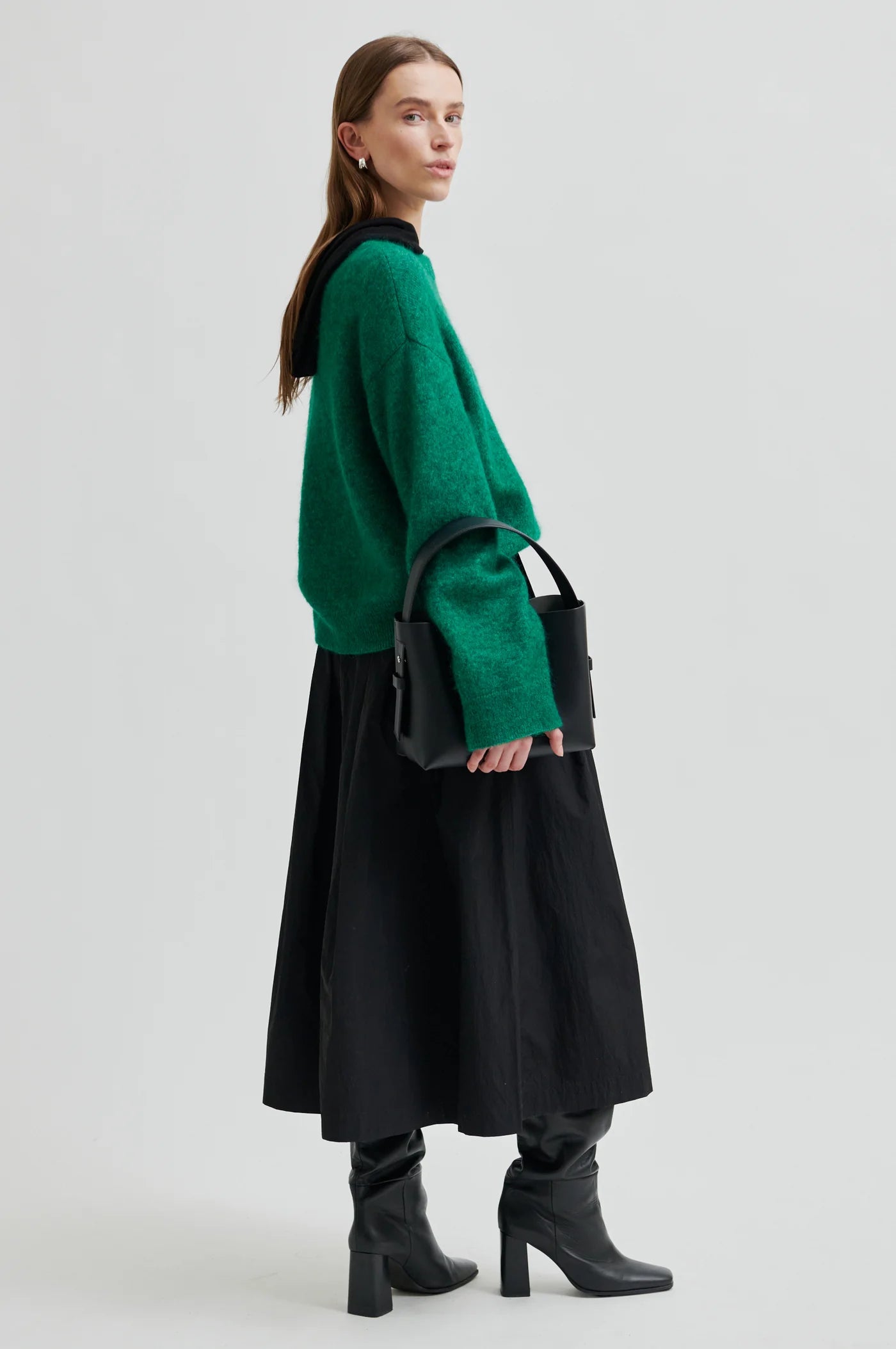 Grün melierter Pullover