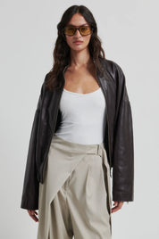 Dunkelbraune Lederjacke