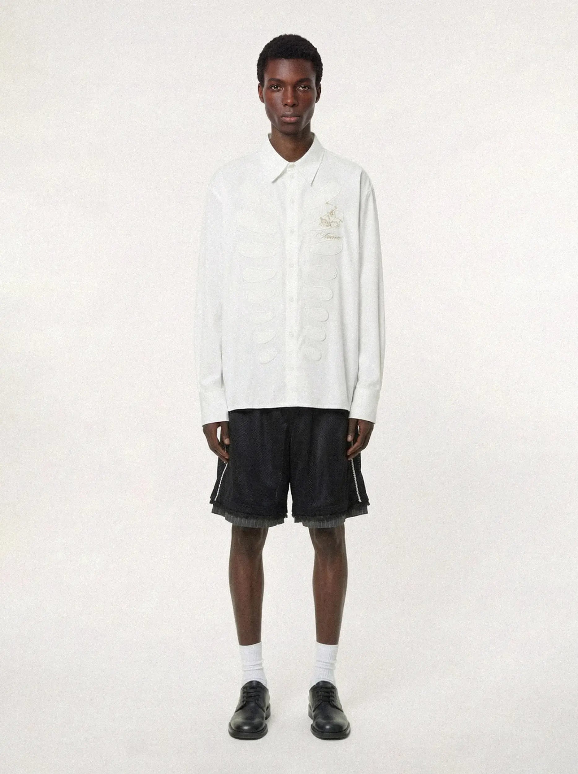 AVAVAV Mesh-Shorts in Retro Basketball Look