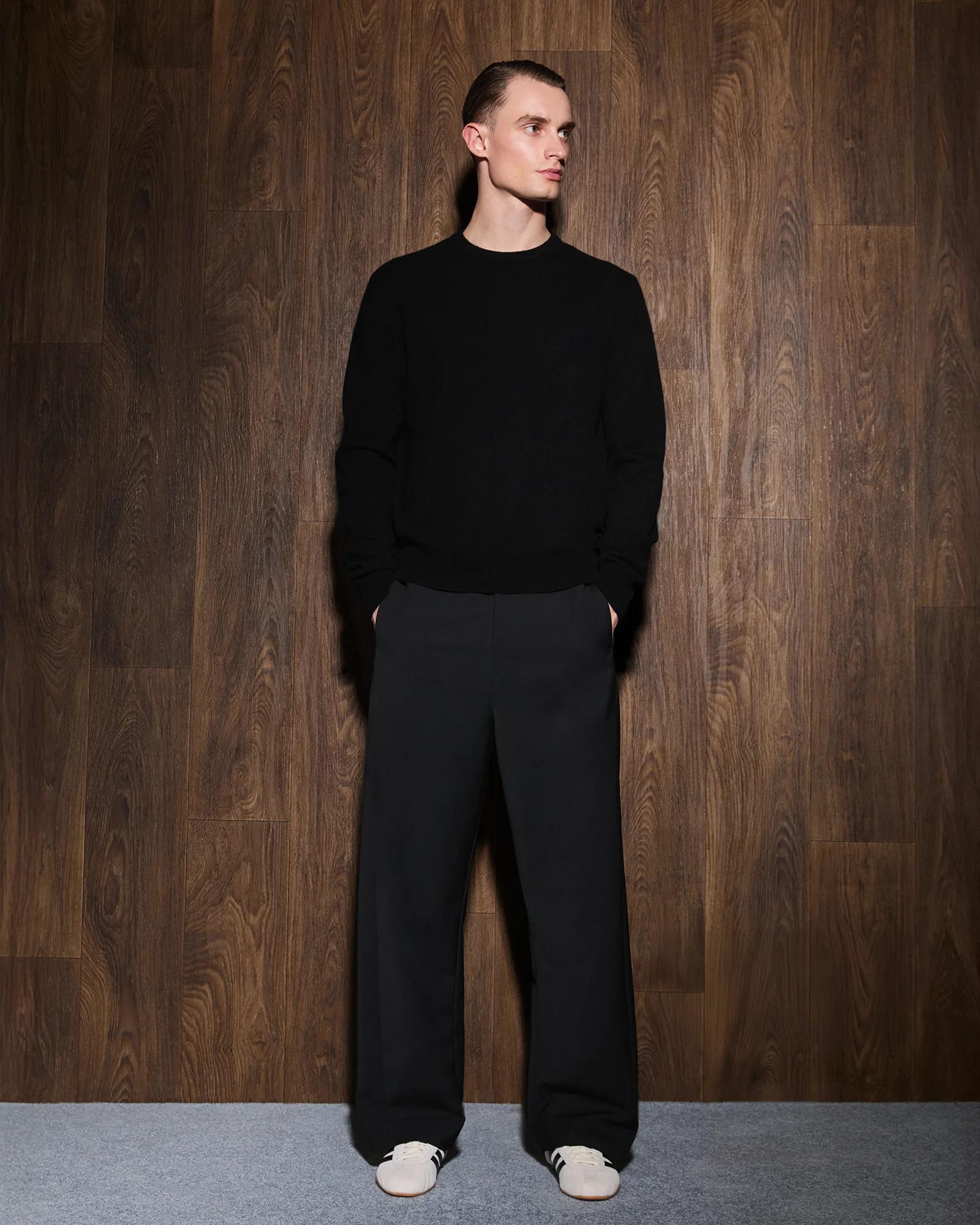 ENTIRE STUDIOS Schwarzer Pullover aus Wolle/Cashmere – Ansicht 2
