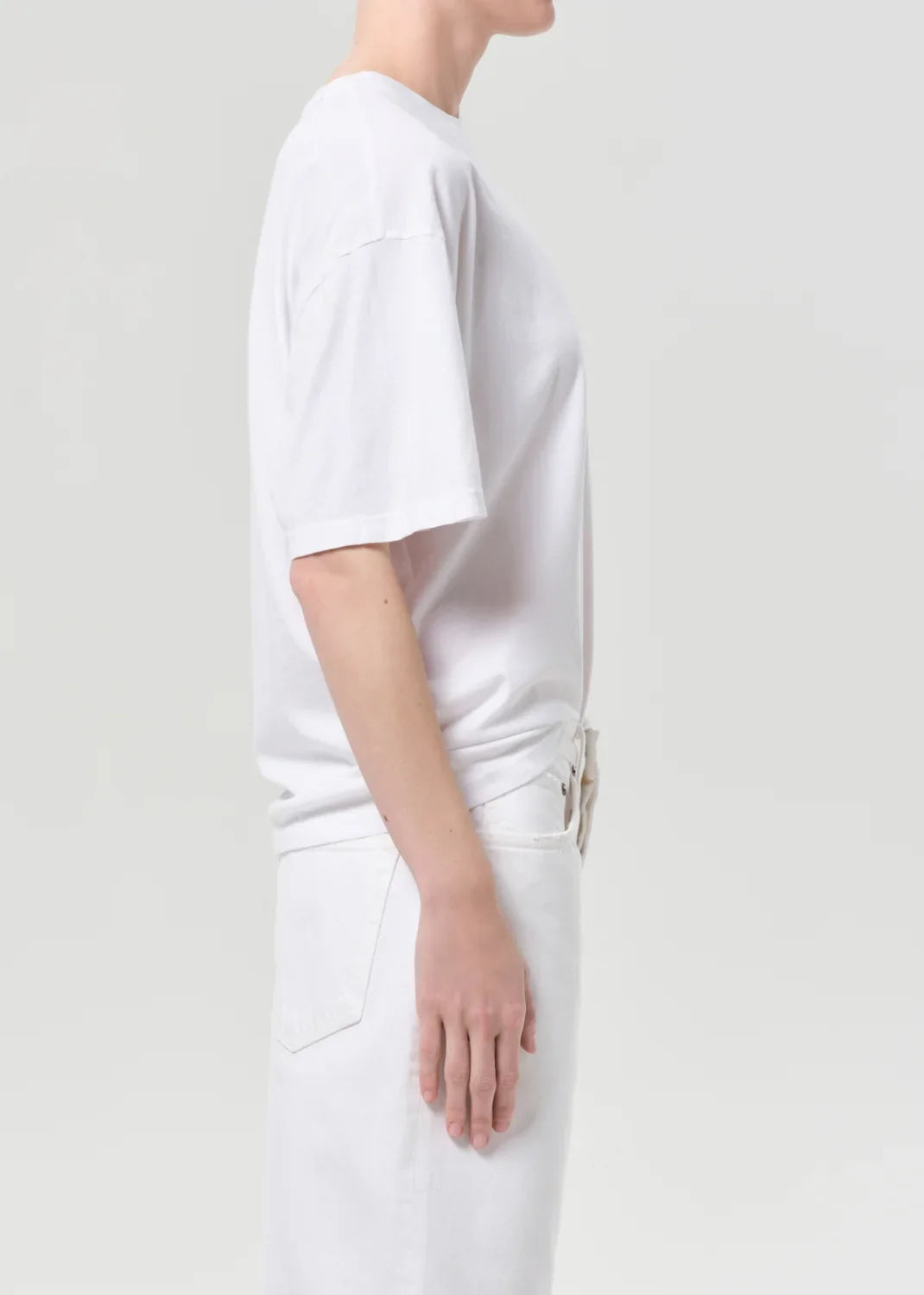 Agolde Weißes asymmetrisch geschnittenes T-Shirt – Rückansicht