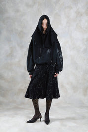 AVAVAV Schwarzer Hoodie mit seitlichen Flügeln