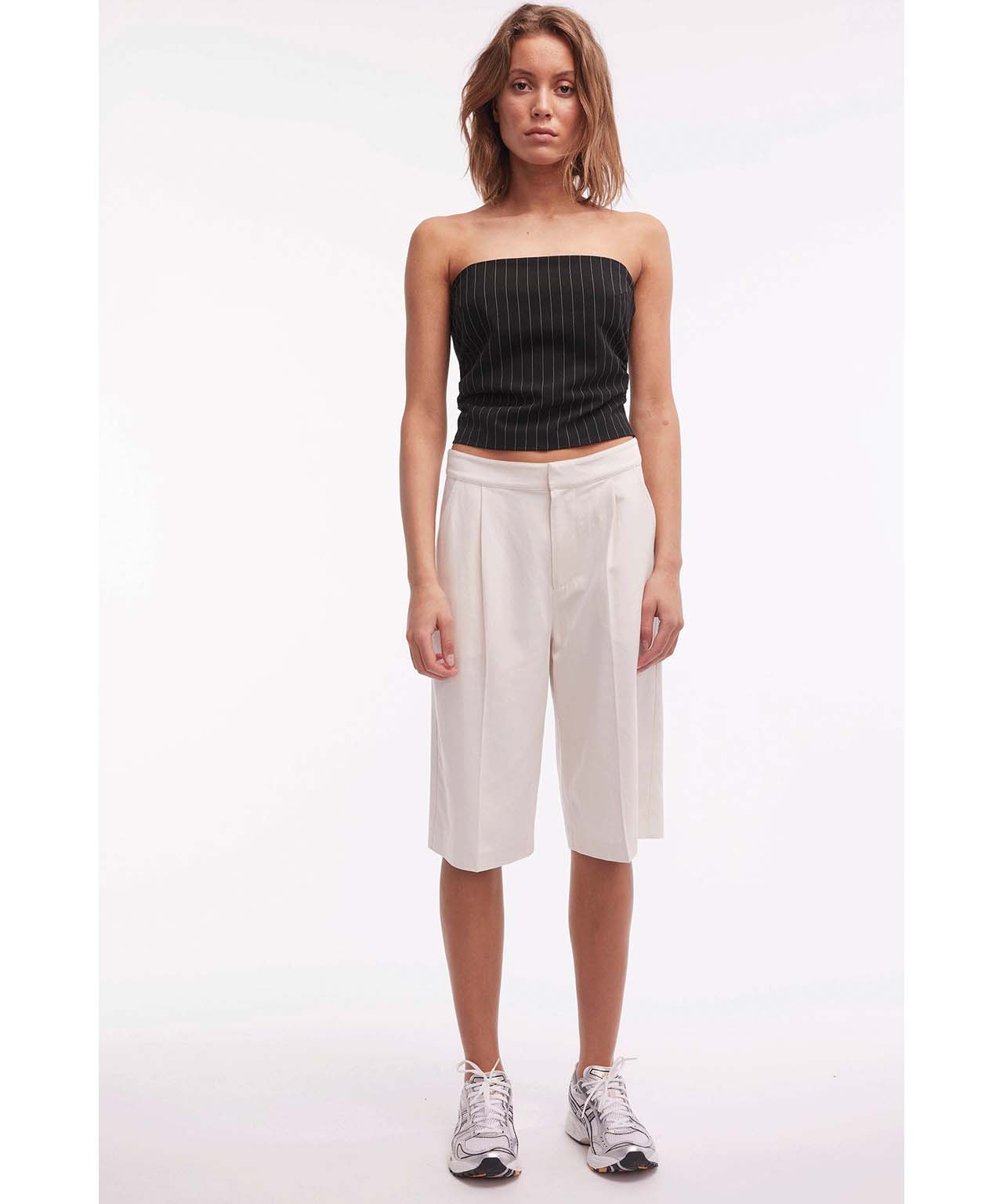 Ecrufarbene Longshorts