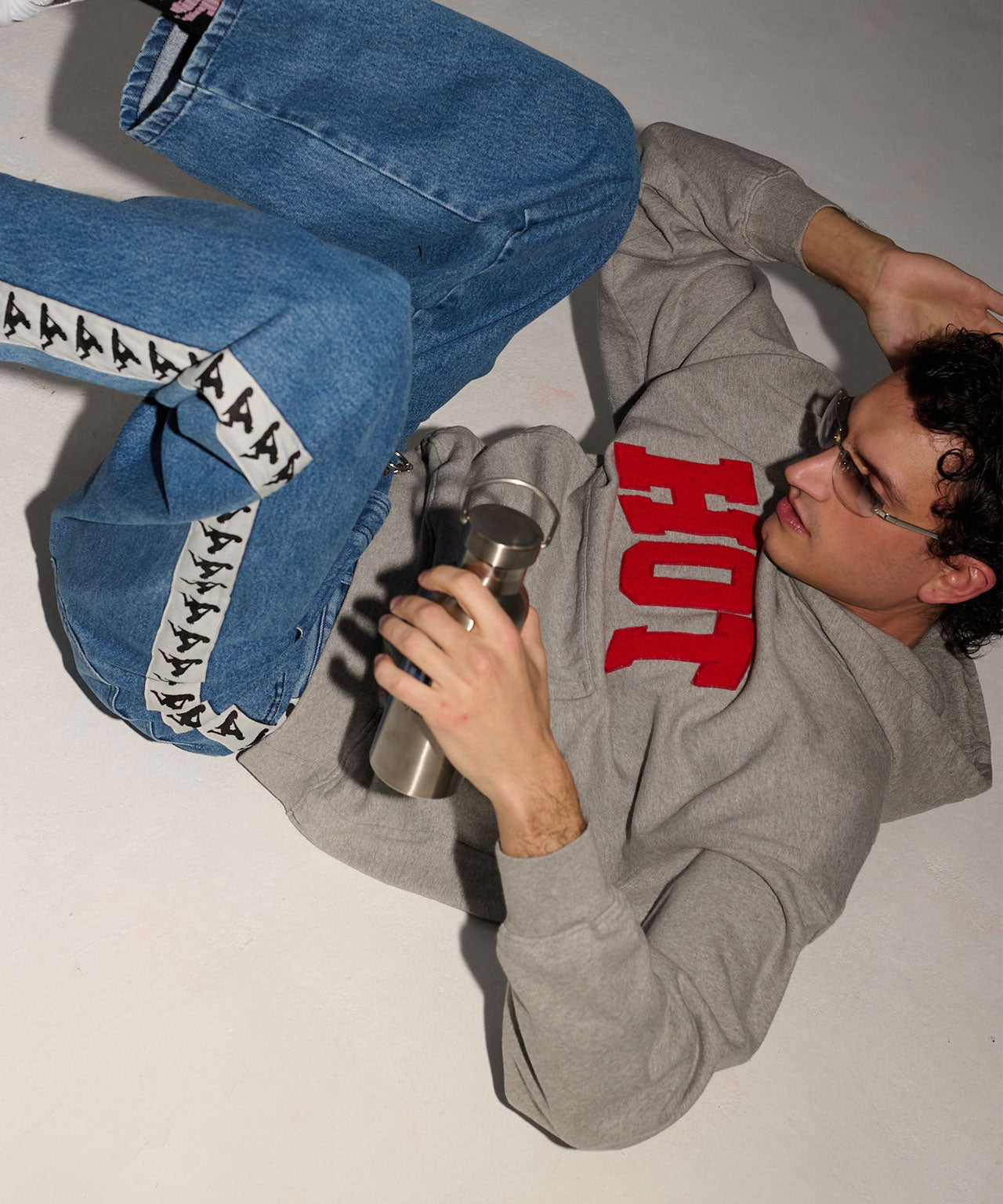 carne-bollente-carne-uni-hoodie-hot-unisex-frotted-stylealbum