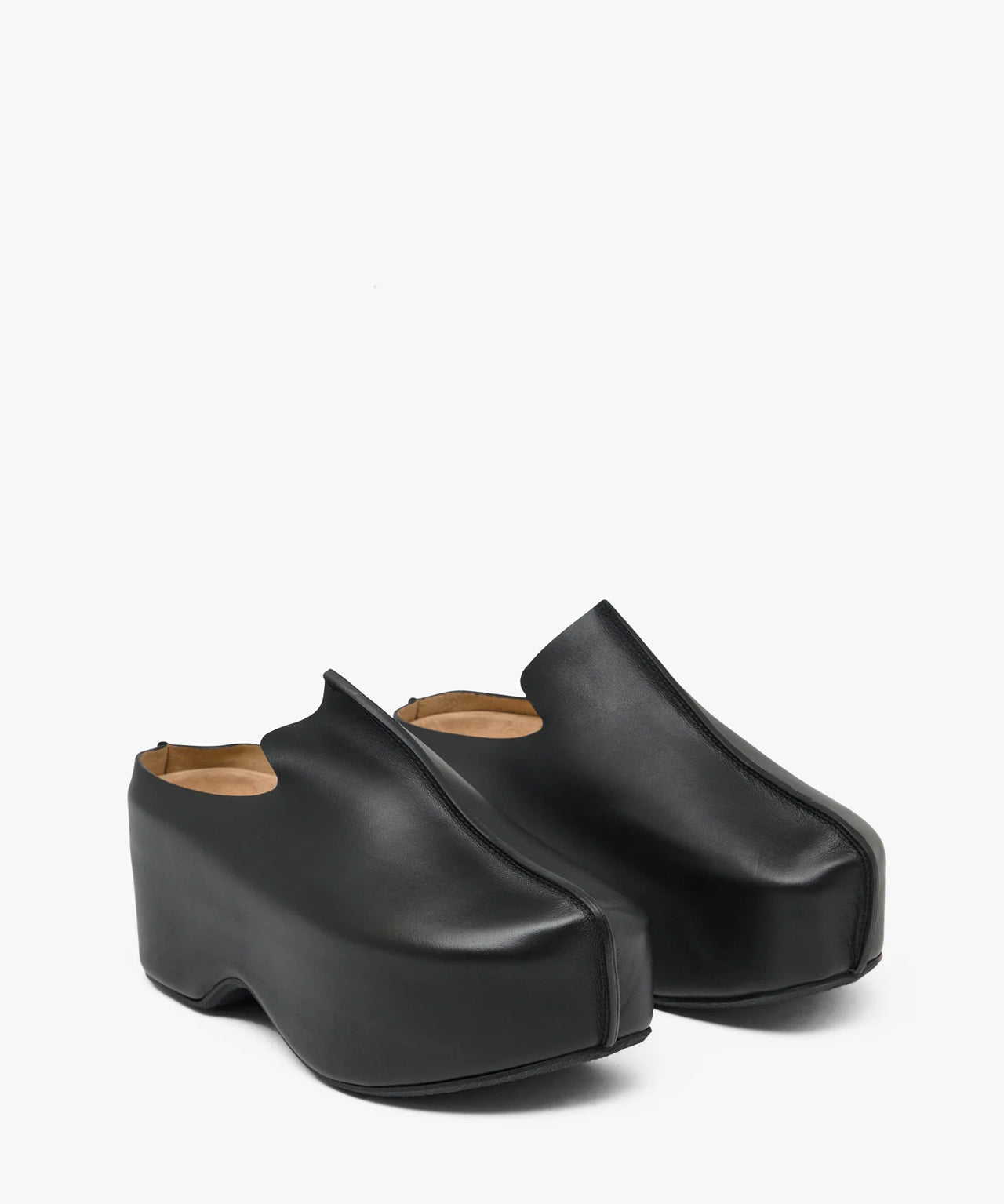 JW ANDERSON Schwarze Lederclogs mit Plateau