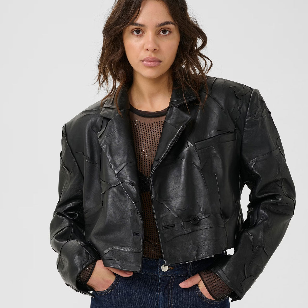 Gestuz-madisan-lederblazer-leather-blazer-cracked-black-stylealbum