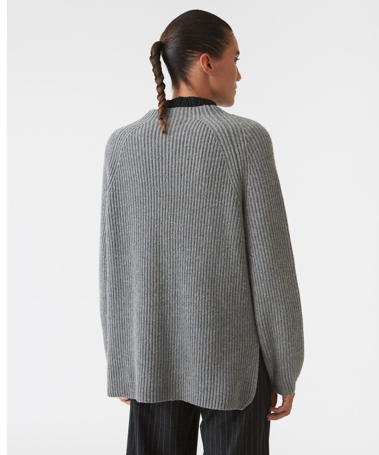 HOPE STOCKHOLM Wollpullover mit Rippen, grau