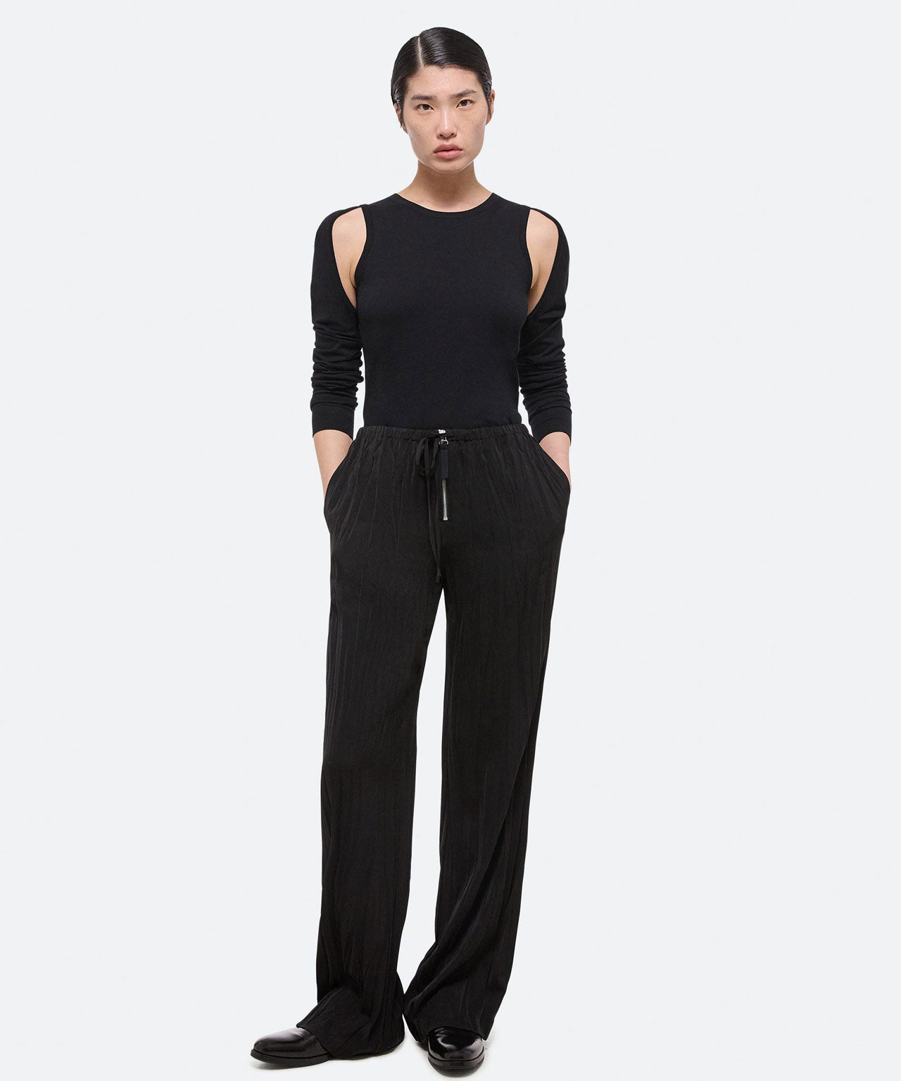 HELMUT LANG Schwarze Satinhose, gecrinkelt