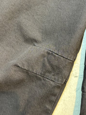 LOIS Schwarze Jorts mit shaped Legs – Rückansicht