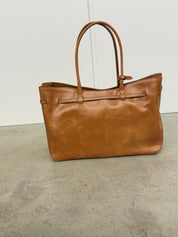 MARGESHERWOOD Big Grandma in Glattleder, Cognacbraun