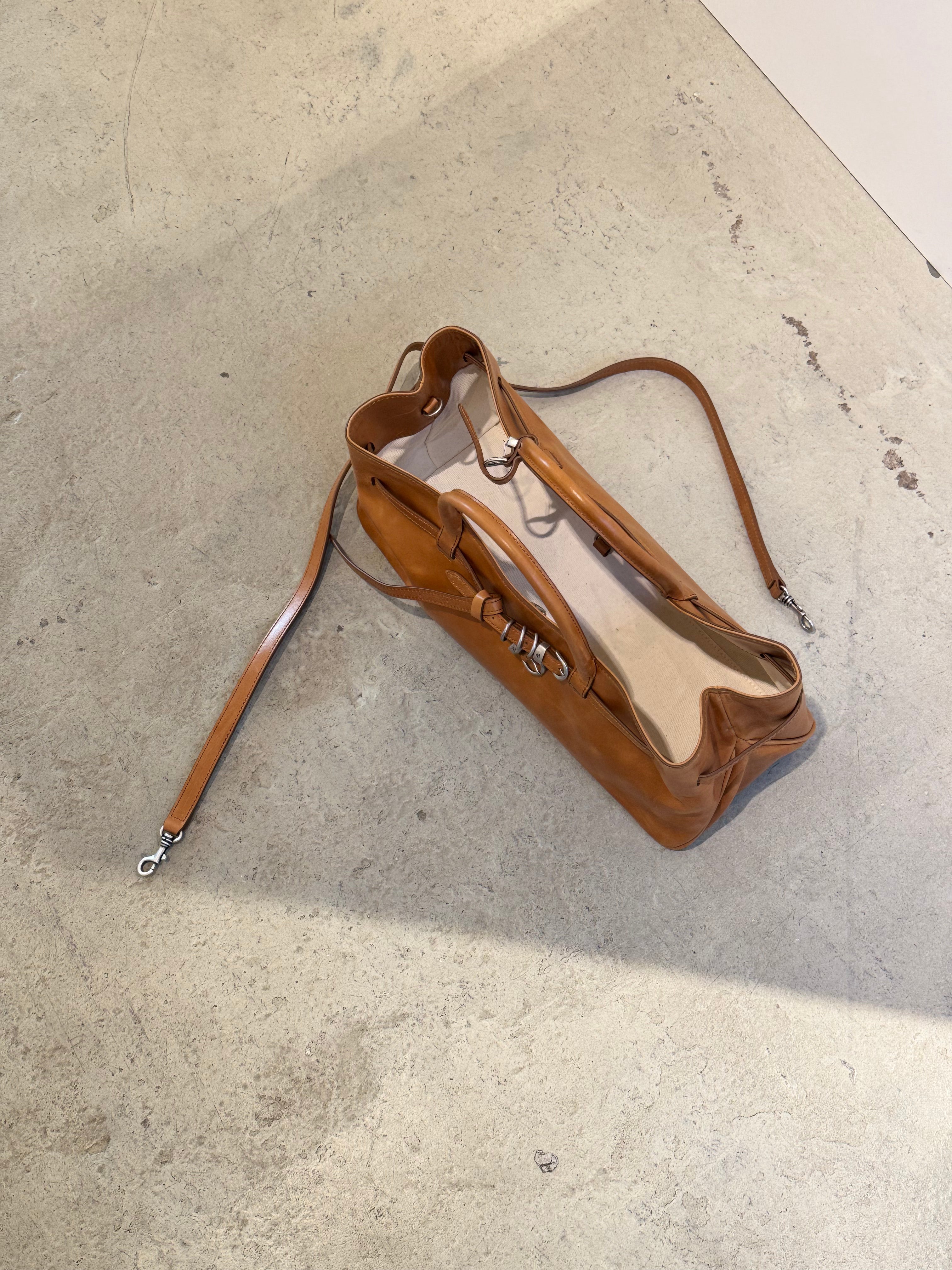 MARGESHERWOOD Kleine Grandma in Glattleder, Cognacbraun