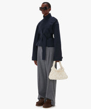 jwa-jw-anderson-CABLE-KNIT-BAG-KNITTED-TOP-HANDLE-BAG-white-creme-offwhite--stricktasche-stylealbum