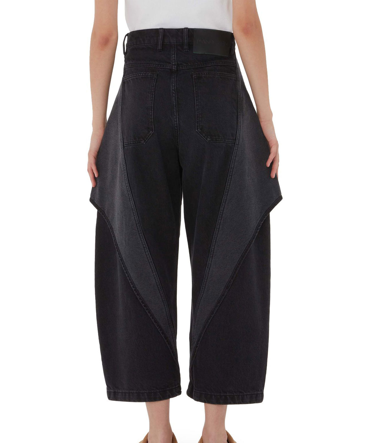 JW ANDERSON Verkürzte Blackdenim im 3D-Effekt