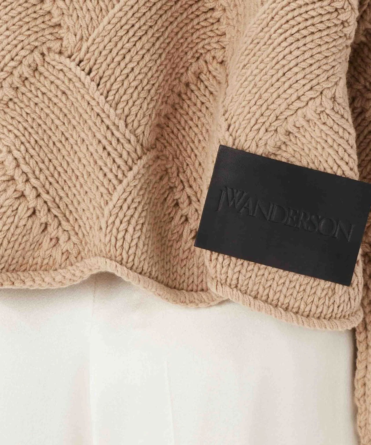 JW ANDERSON Verkürzter Grobstrickpullover