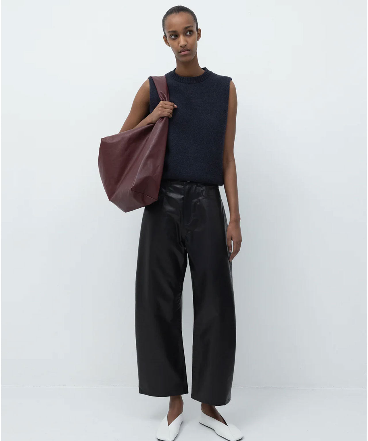 KASSL Editions Schwarze, oil gecoatete Ballontrouser