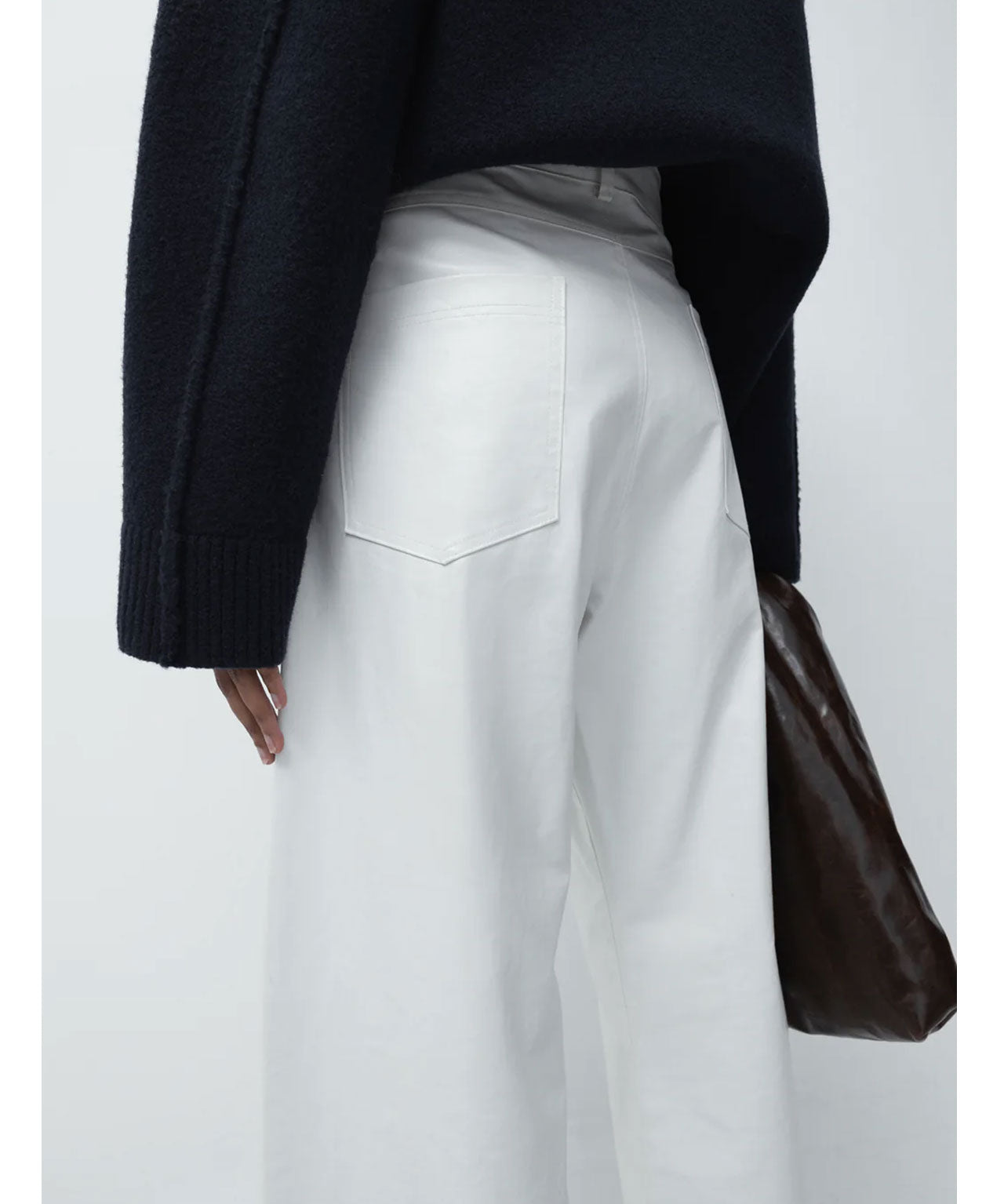 KASSL Editions Weiße, oil gecoatete Ballontrouser