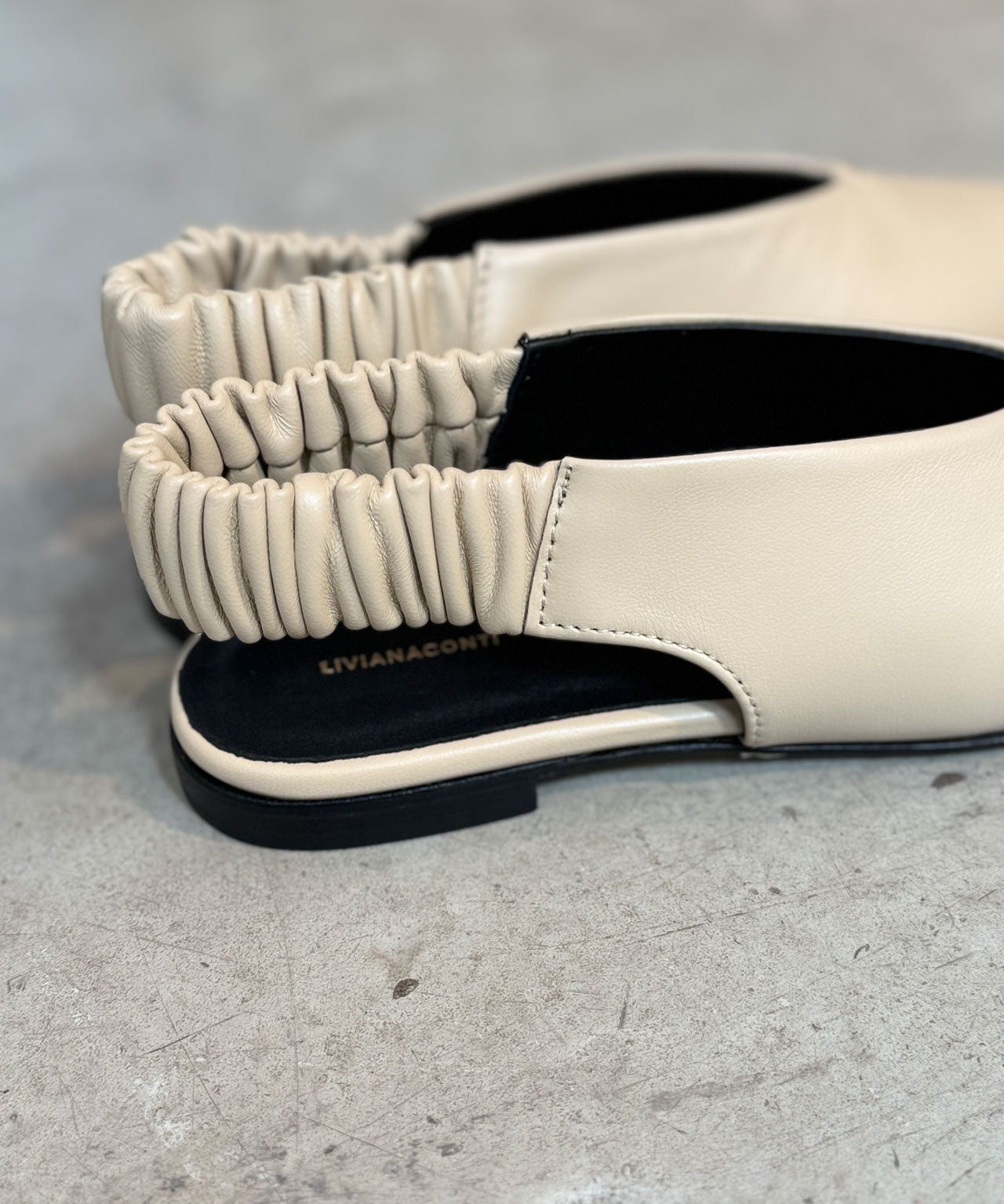 Slingback Pumps in Nude