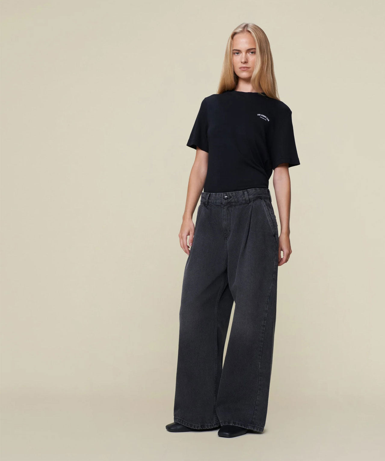 LOIS Jeans Bundfaltenhose aus Black Denim