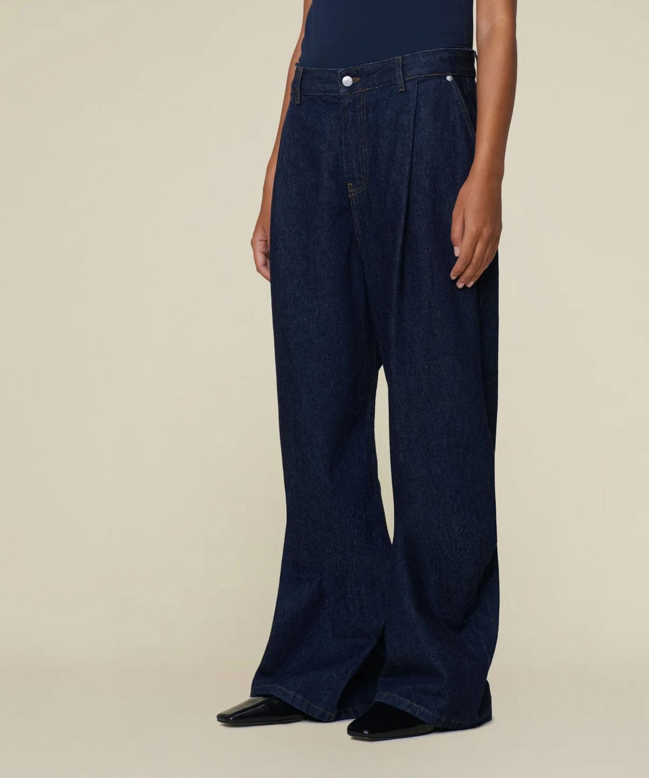 LOIS Jeans Bundfaltenhose aus Black Denim