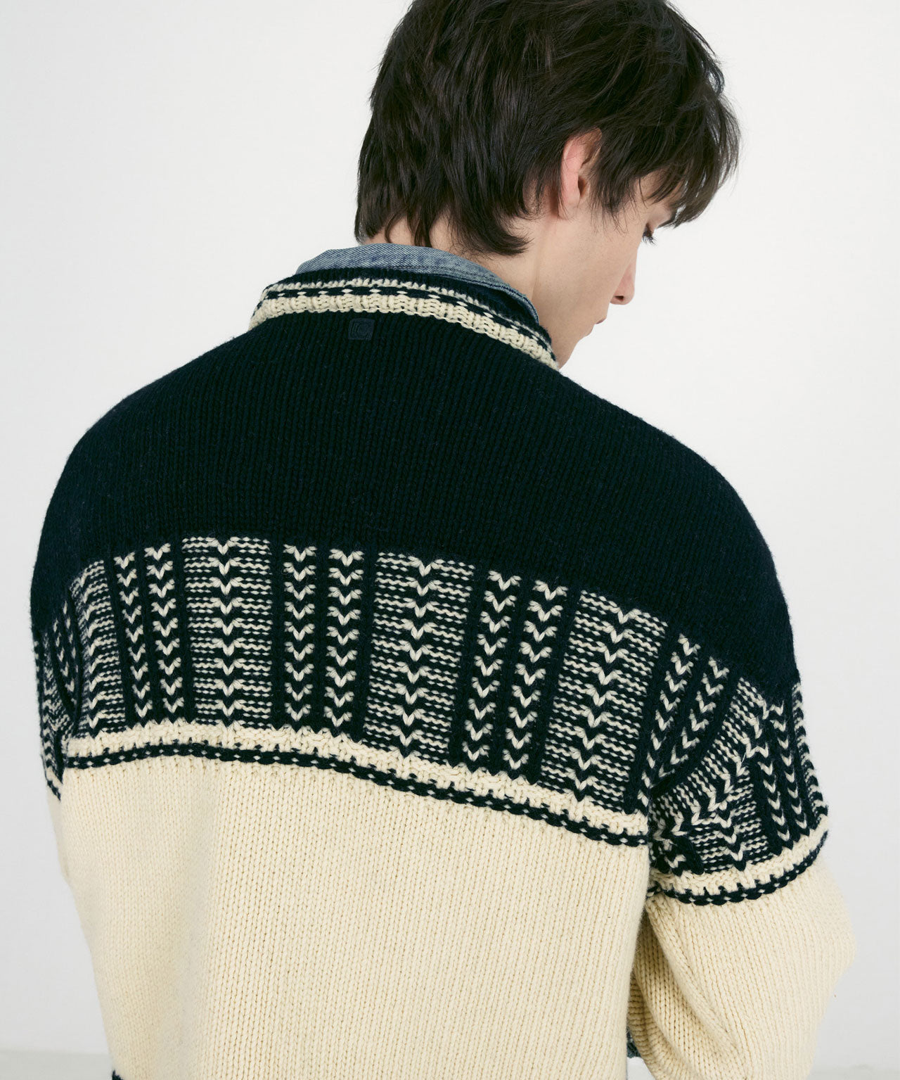 low-classic-jacquard-knitted-sweater-fw25-stylealbum