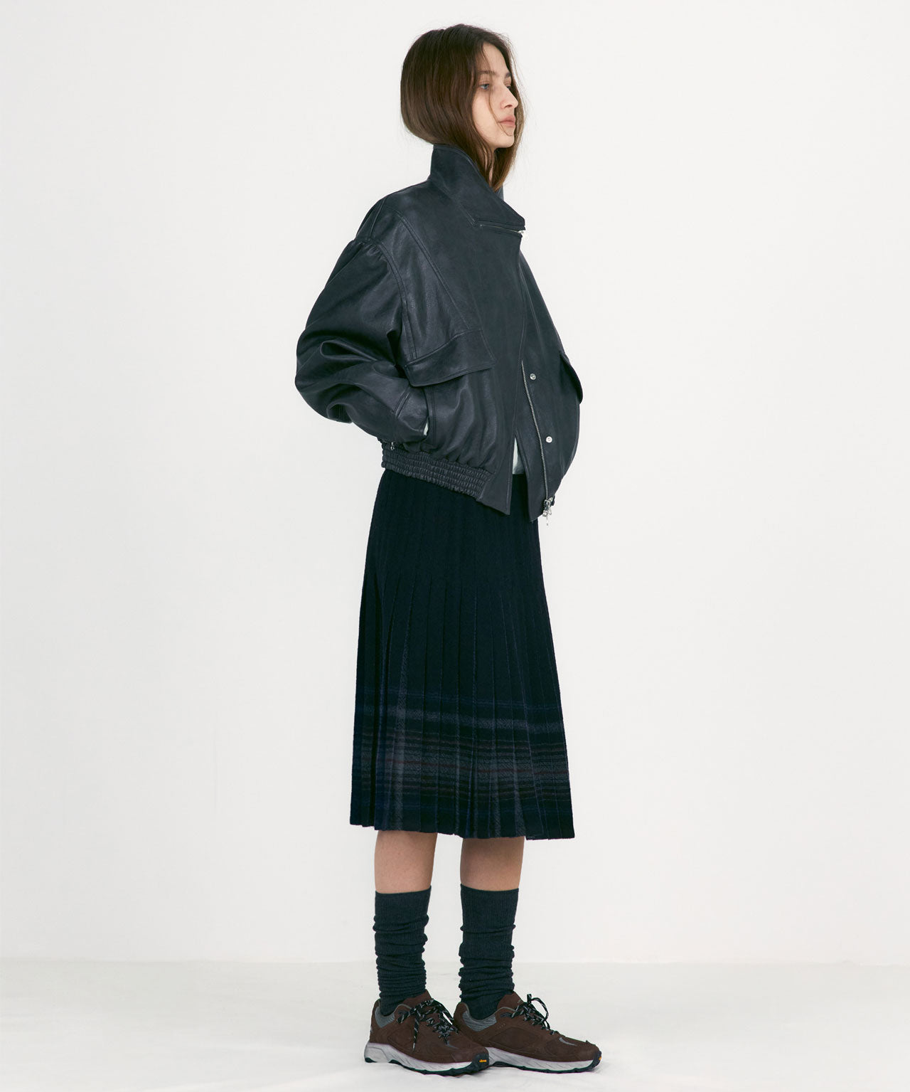 LOW CLASSIC Graue Kunstlederjacke