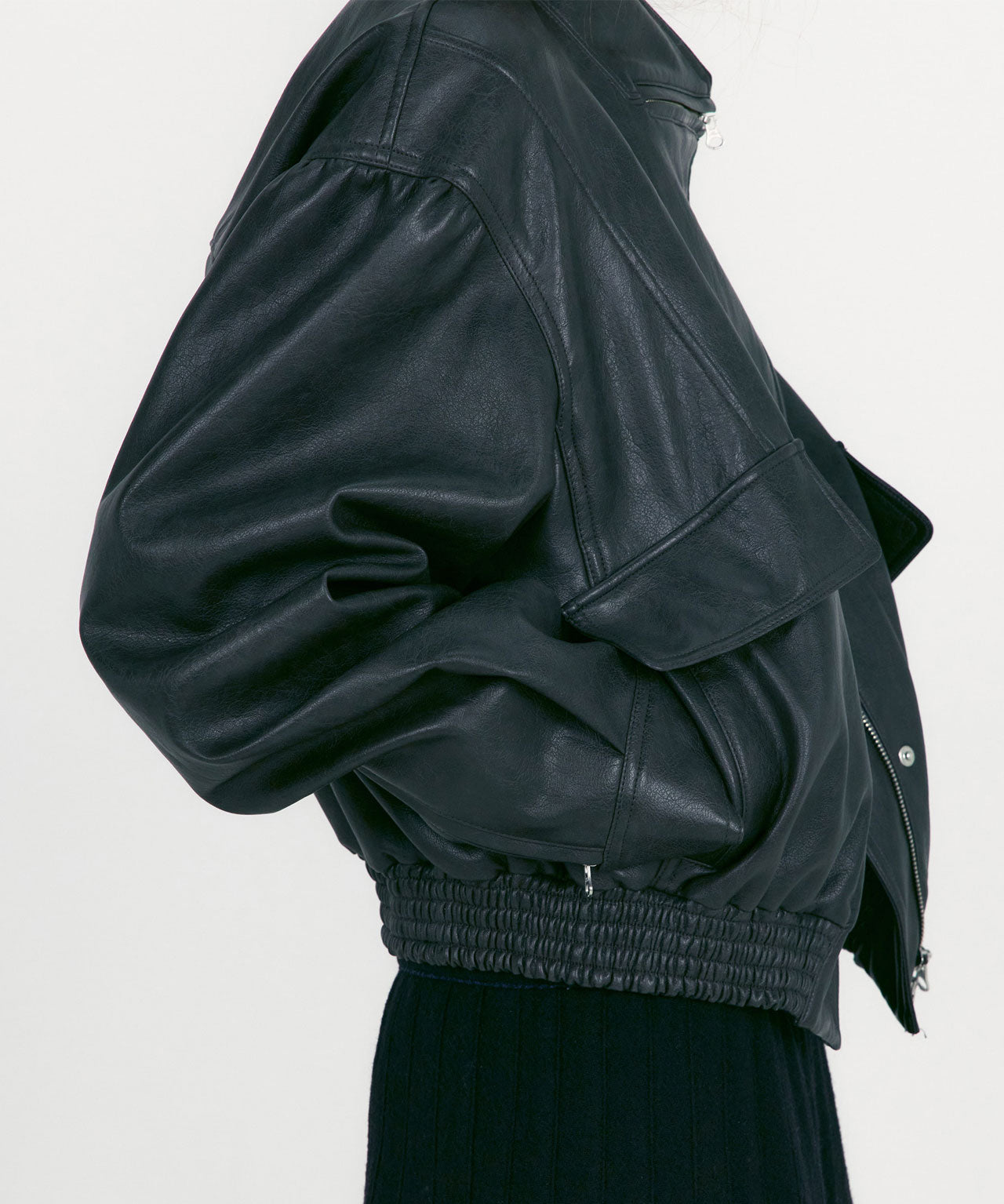 LOW CLASSIC Graue Kunstlederjacke