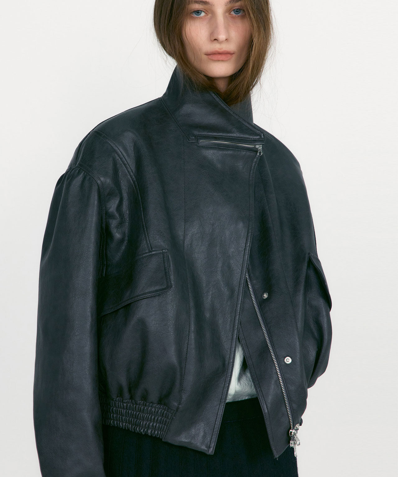 LOW CLASSIC Graue Kunstlederjacke