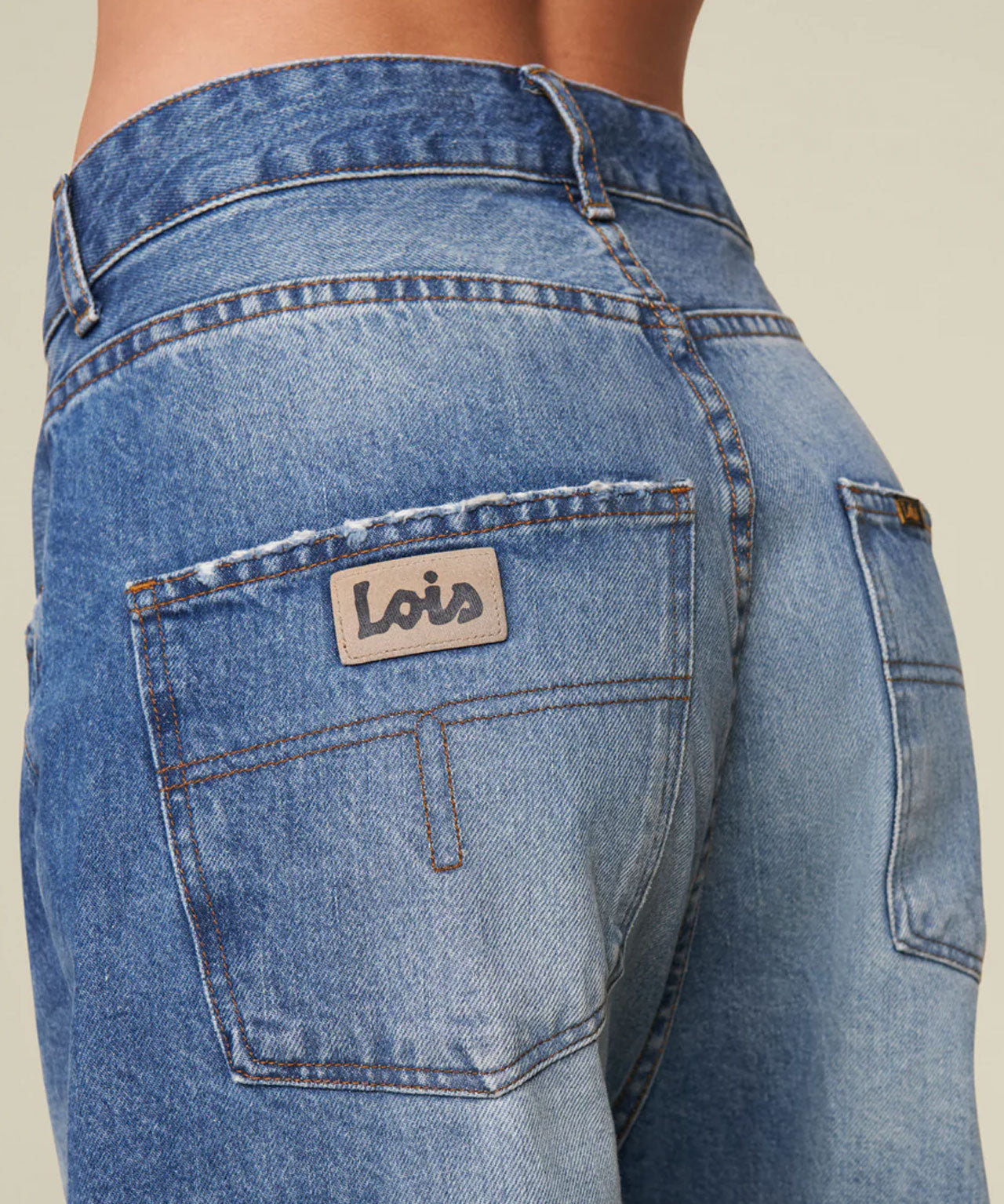 LOIS Highwaisted Jeans im Used-Look