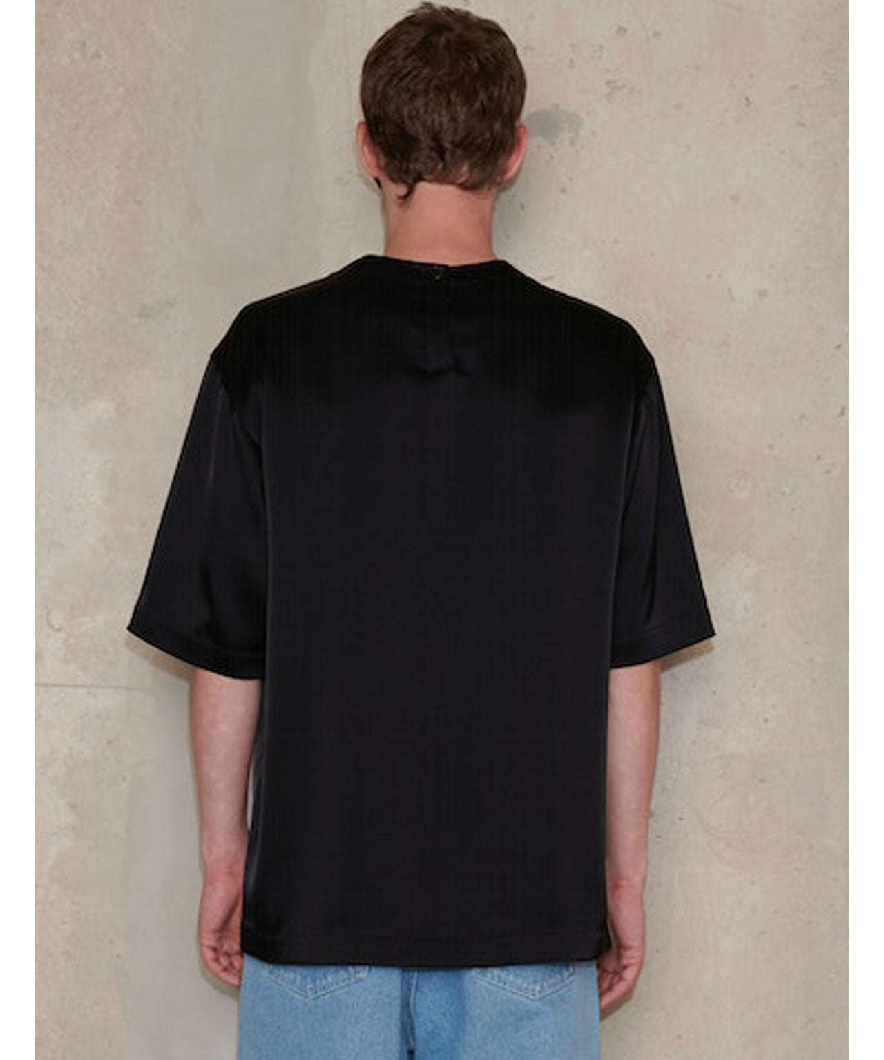 NANUSHKA Schwarzes T-Shirt aus Satin, unisex