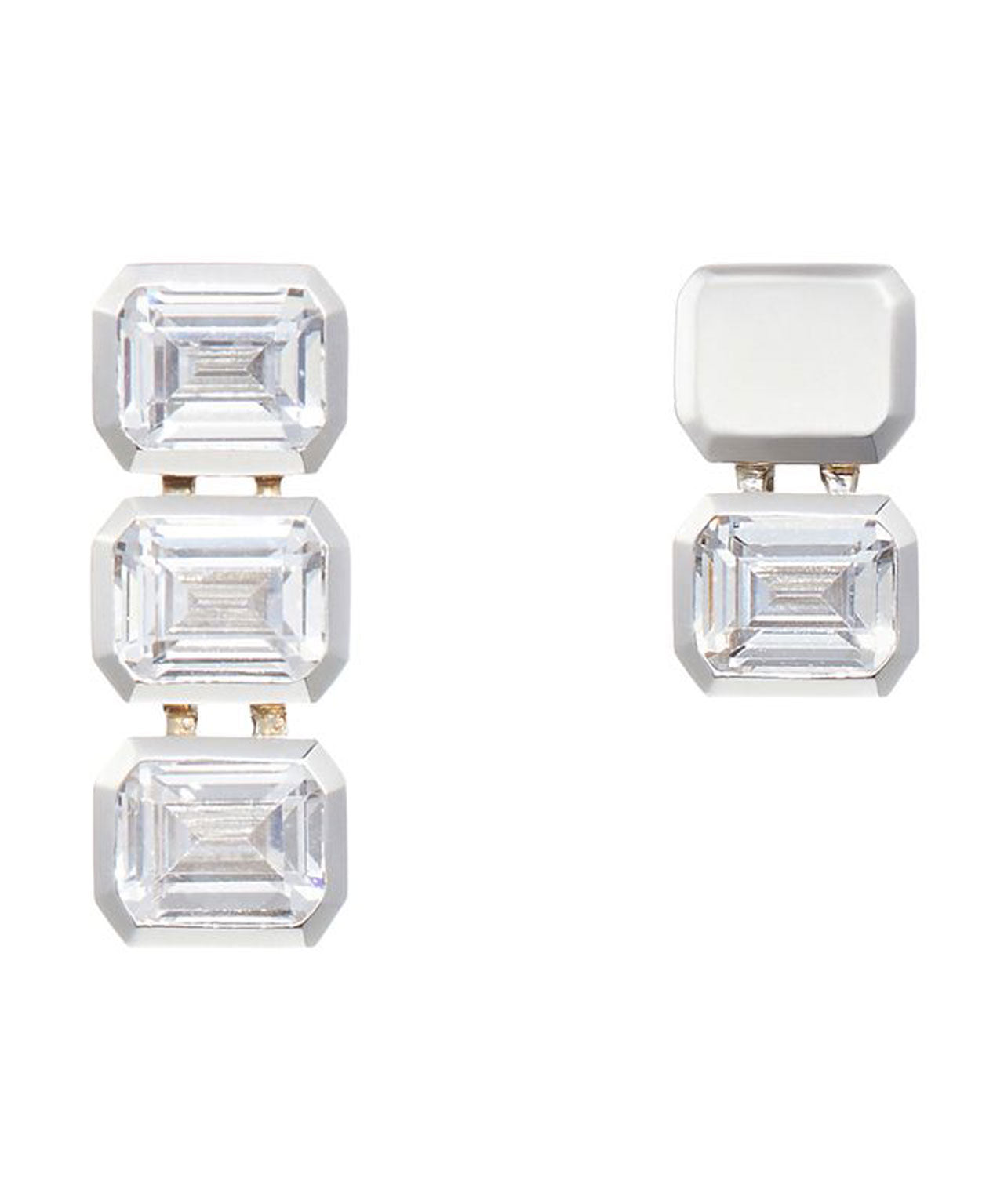 NUMBERING Asymmetrische silberne Ohrringe