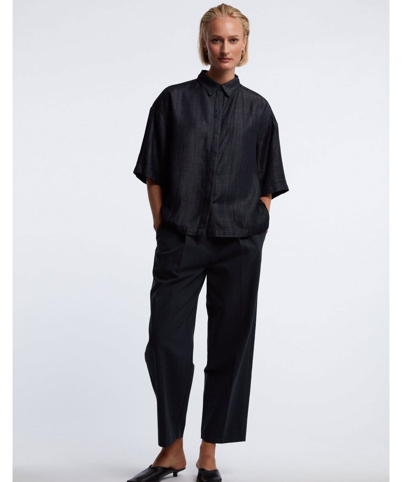 ONE&OTHER Oversized Denimbluse