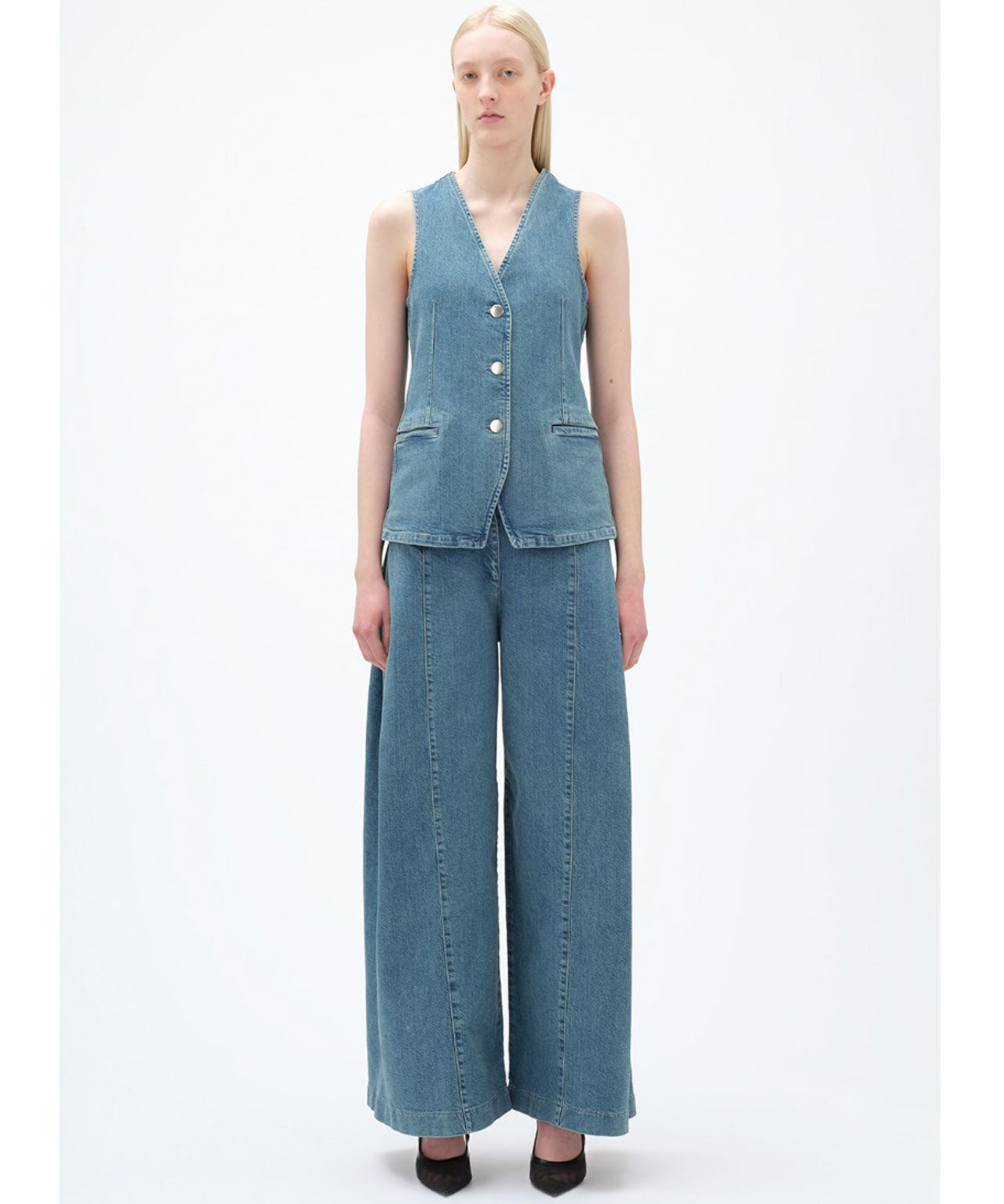 REMAIN Weite Denimhose mit Falten