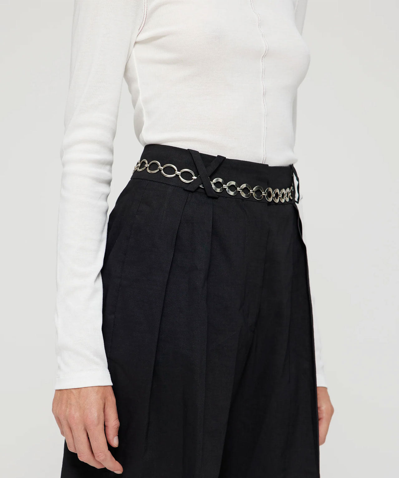 RÓHE Schwarze Shorts aus Leinengemisch