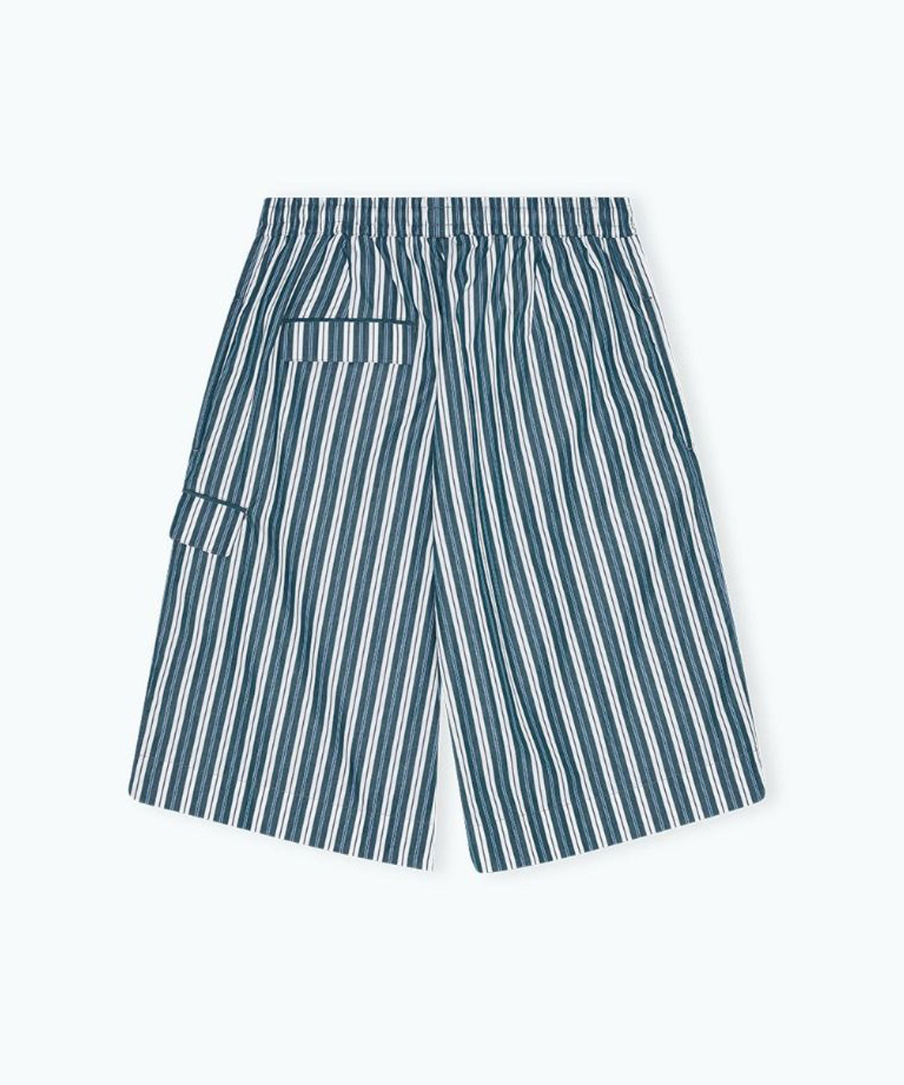 REMAIN Grüne, gestreifte oversized Shorts