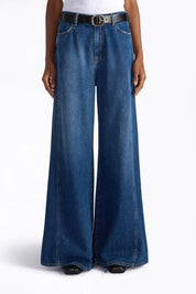 Jeans mit weitem, ausgestellten Bein