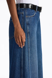 Jeans mit weitem, ausgestellten Bein