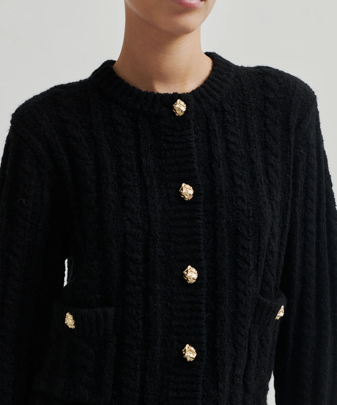 SECOND FEMALE Schwarzer Cardigan mit Rippstruktur