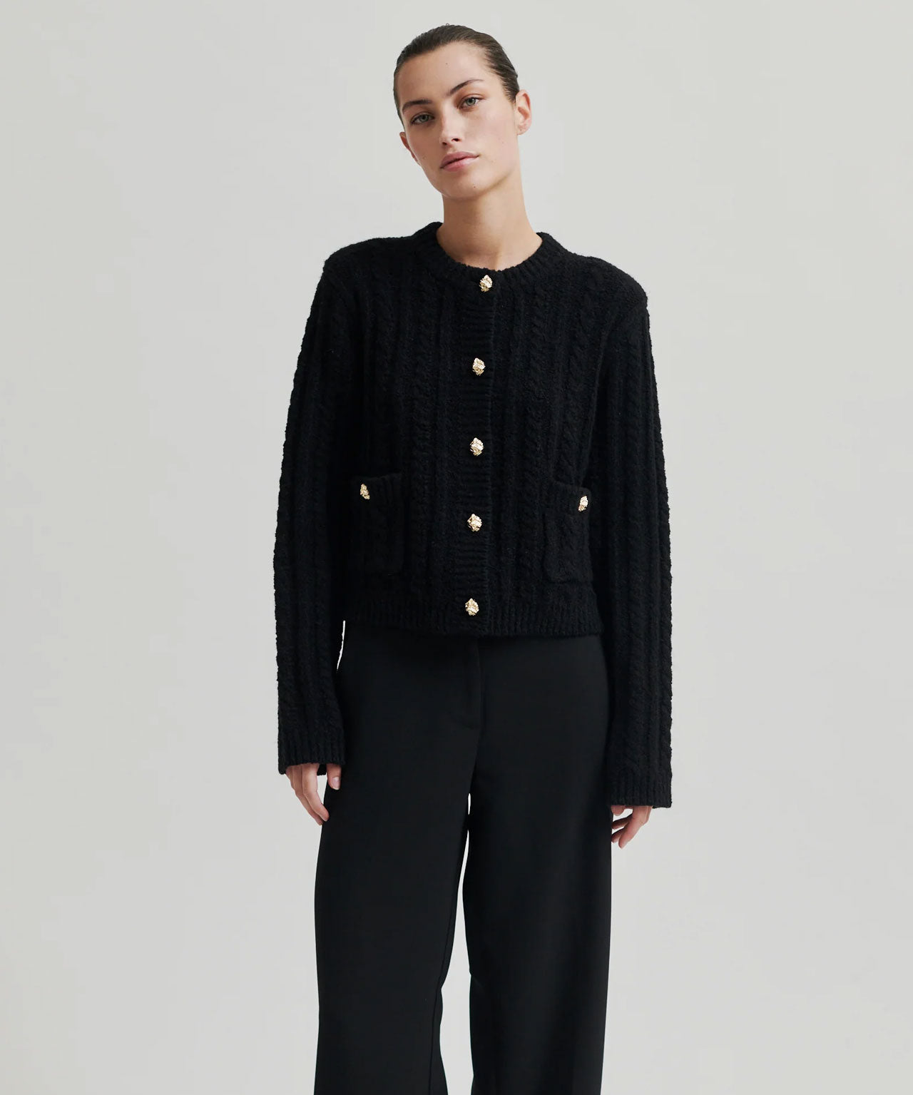 SECOND FEMALE Schwarzer Cardigan mit Rippstruktur