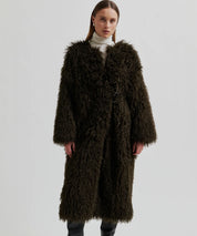 Dunkelbrauner Teddymantel mit Bindegürtel