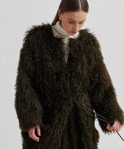 Dunkelbrauner Teddymantel mit Bindegürtel