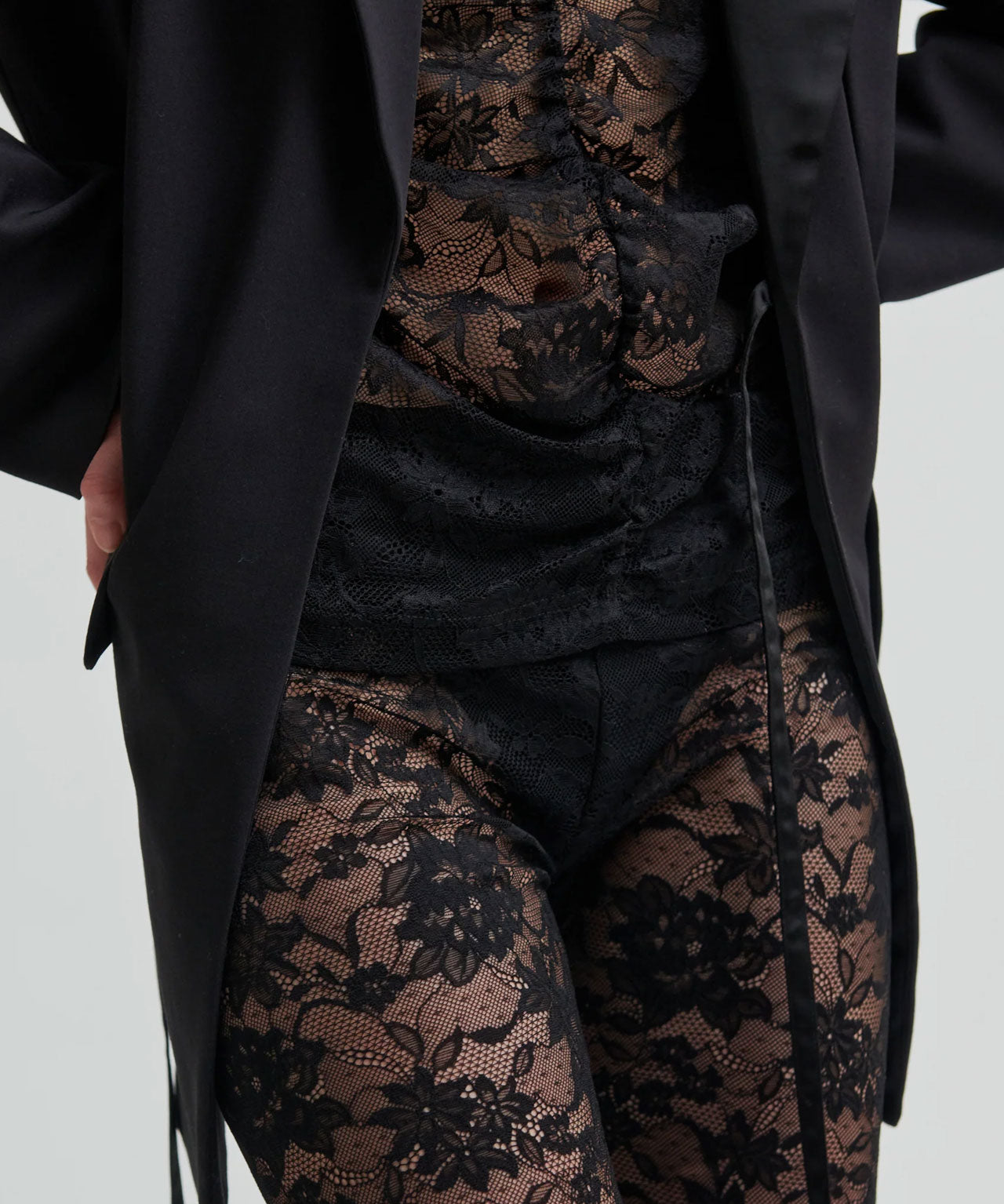 second-female-social-leggings-lace-pants-spitzenleggings-stylealbum