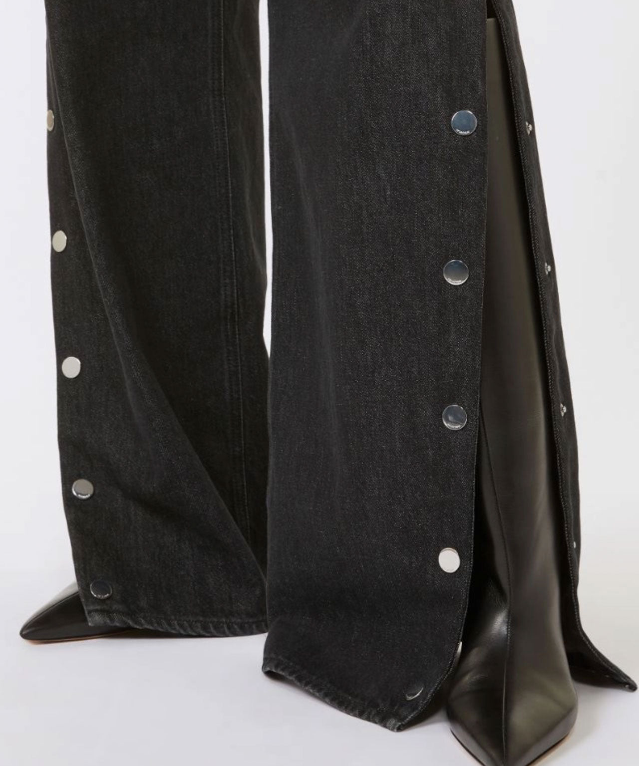 Sportmax-galante-black-denim-knopfleiste-am bein-aufknöpfbares-stylealbum