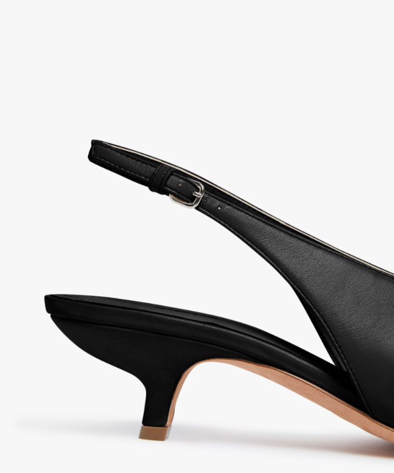 SPORTMAX Schwarze Kittenheels mit silberner Spitze